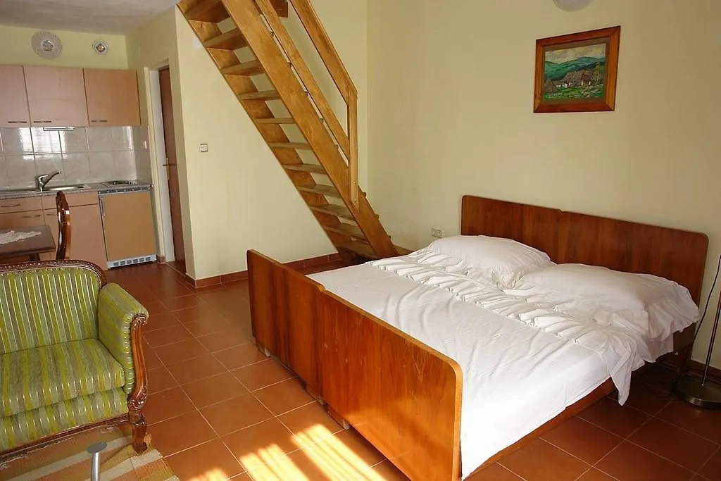 4-Bedroom Holiday Home In Grizane/Crikvenica Riviera 15315