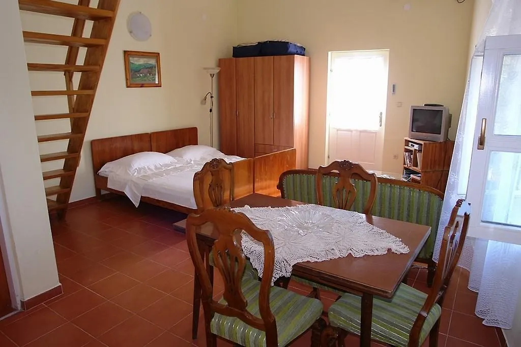 4-Bedroom Holiday Home In Grizane/Crikvenica Riviera 15315