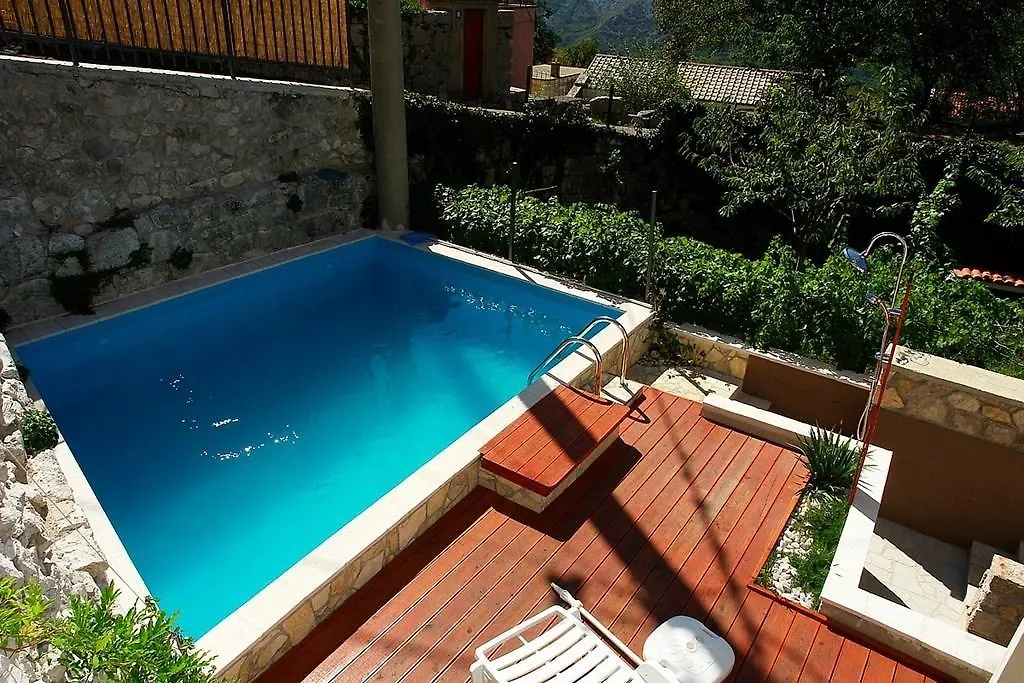 4-Bedroom Holiday Home In Grizane/Crikvenica Riviera 15315 קרואטיה